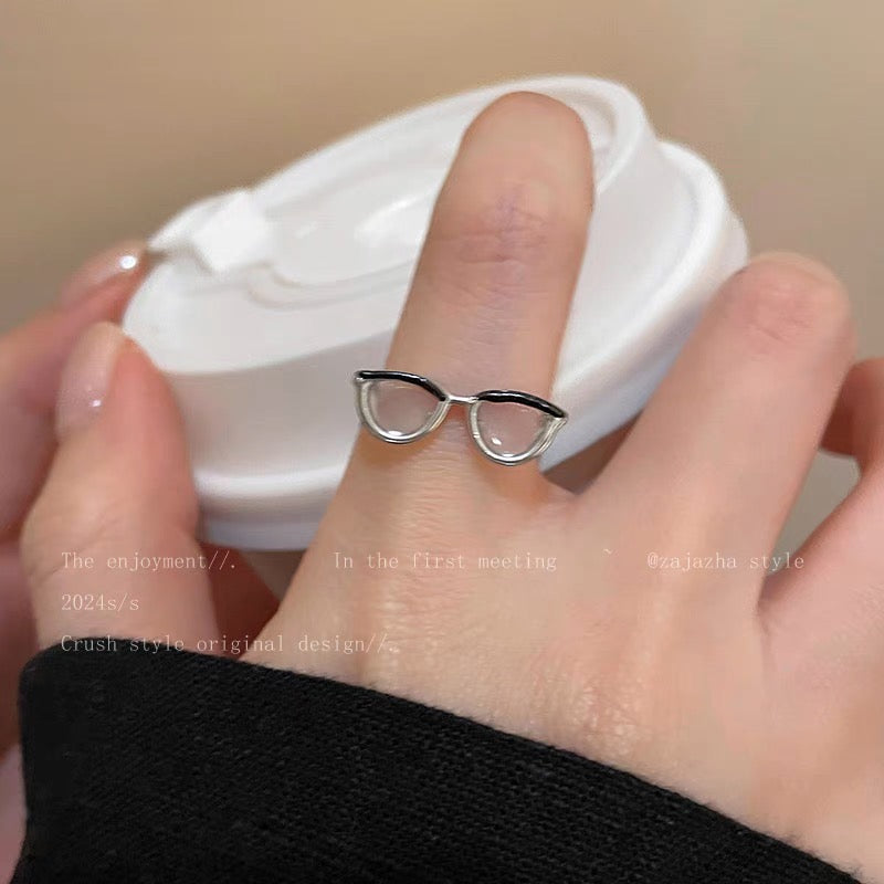 Glasses ring